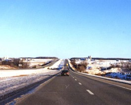 Enroute-Quebec-1 Quebec countryside and traffic