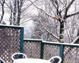 Snow-Deck A snowy dinner table