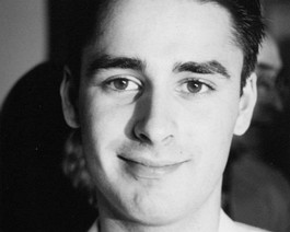 Arun-Face the bride's cousin Arun ( (though, from Amsterdam, classic Indian features are highlighted).