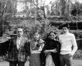 Family-Ooty-1-86